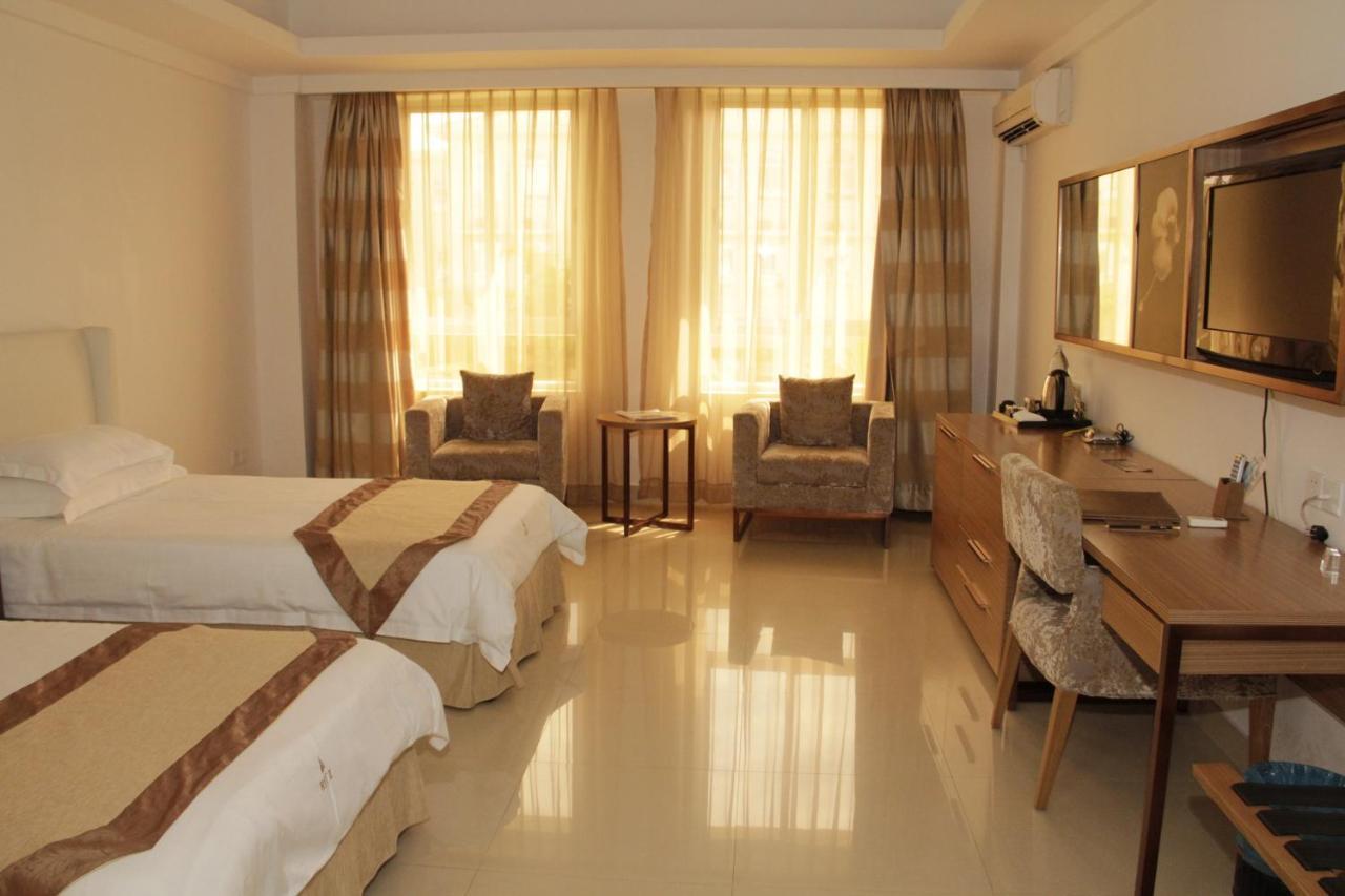 Hotel Victoria Garden Camama Quarto foto