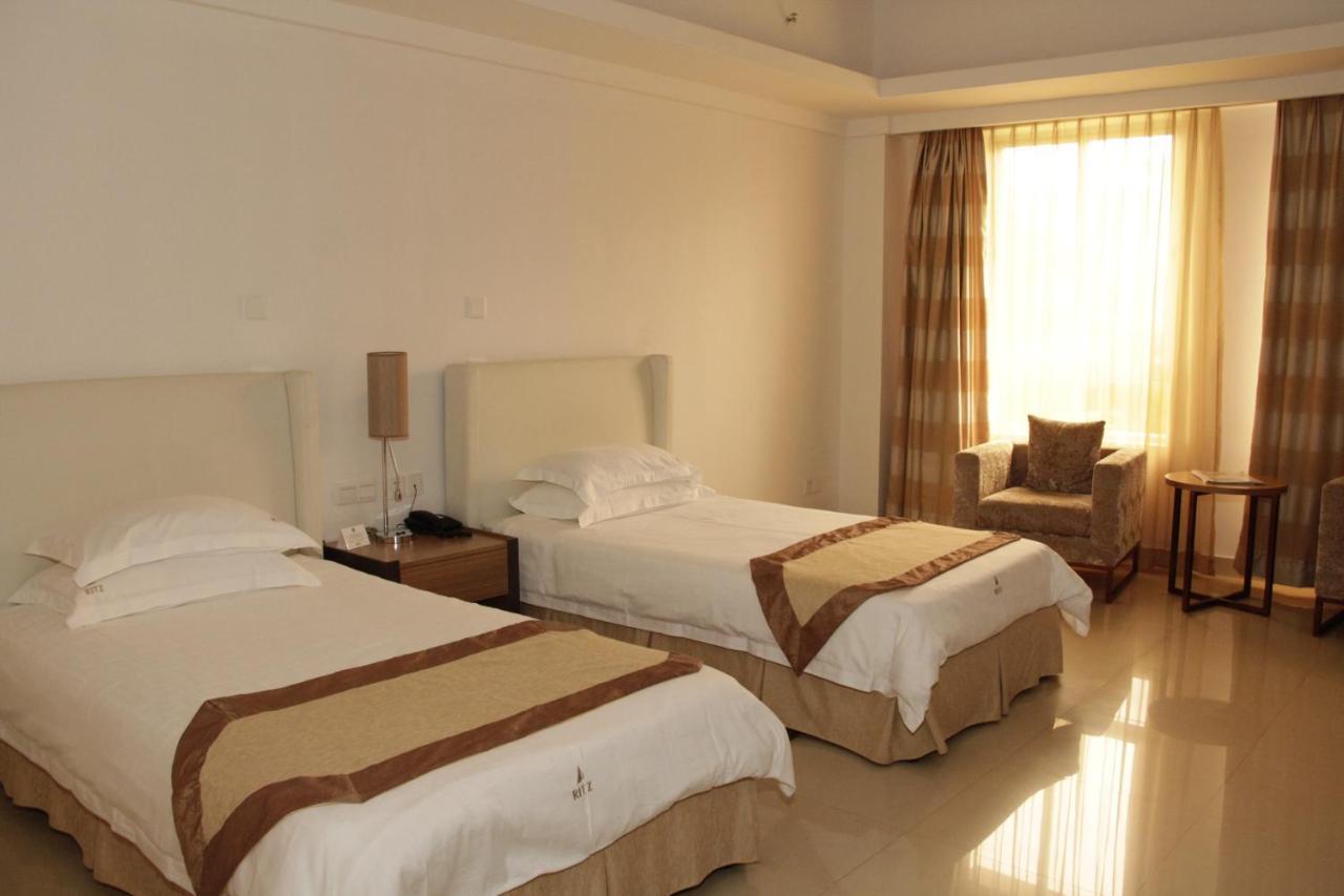 Hotel Victoria Garden Camama Quarto foto